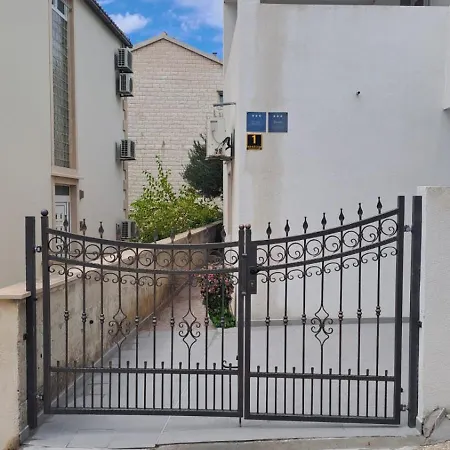 Apartments Slavica Bol Exterior photo